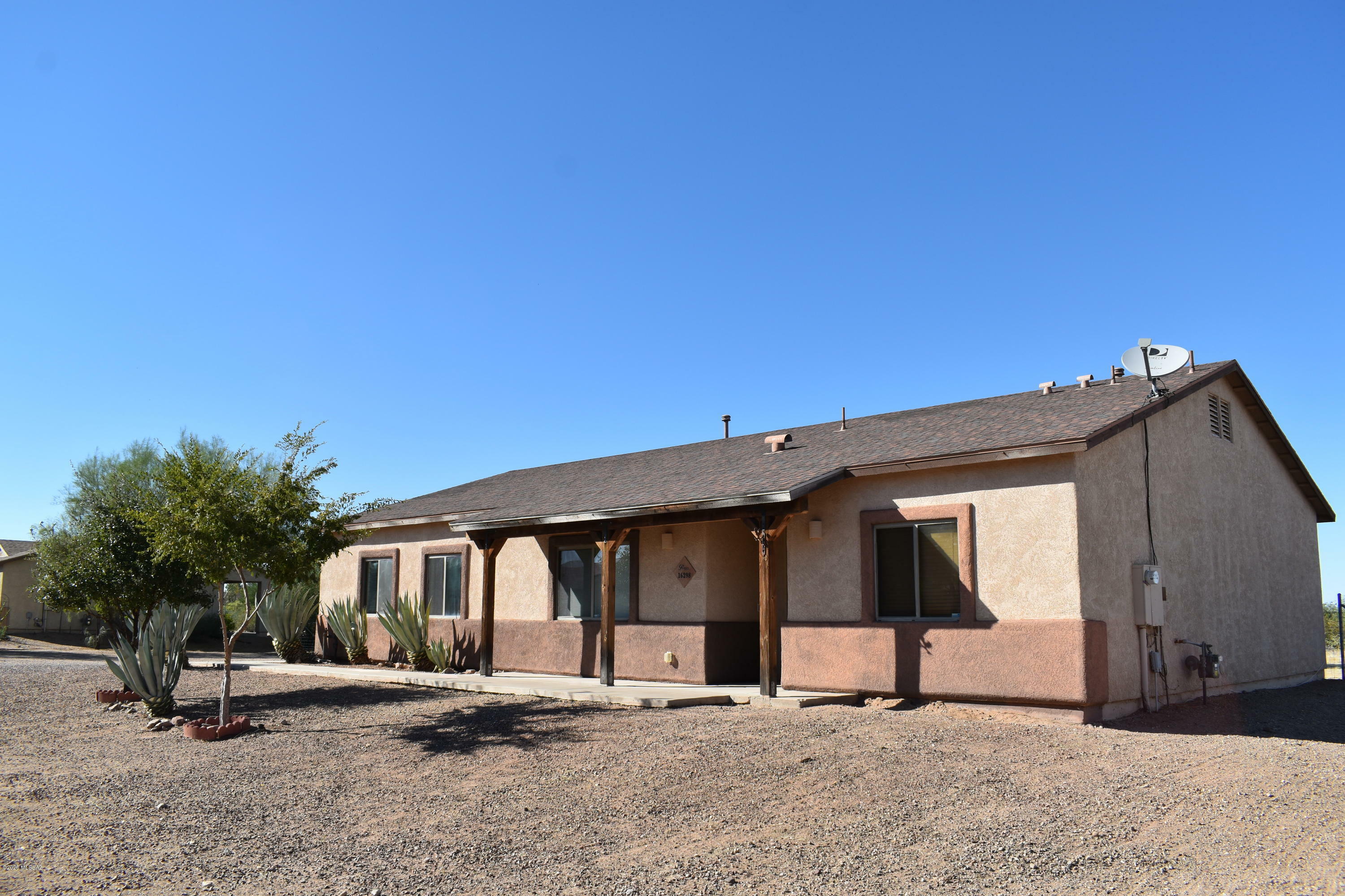 Property Photo: 16298 W Feral Road AZ 85653