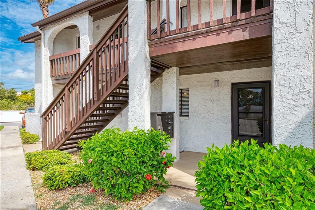 Property Photo:  1612 Stickney Point Road 12-102  FL 34231 