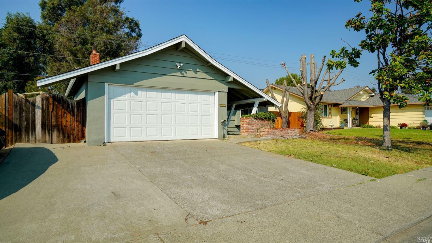 Property Photo:  1753 Hemlock Street  CA 94533 