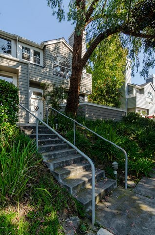 Property Photo:  1044 Gilbert Lane  CA 93003 