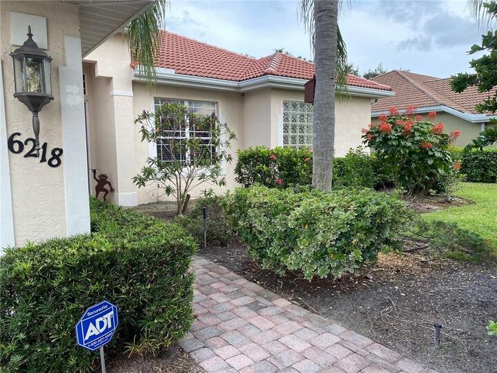 Property Photo:  6218 Stillwater Court  FL 34201 