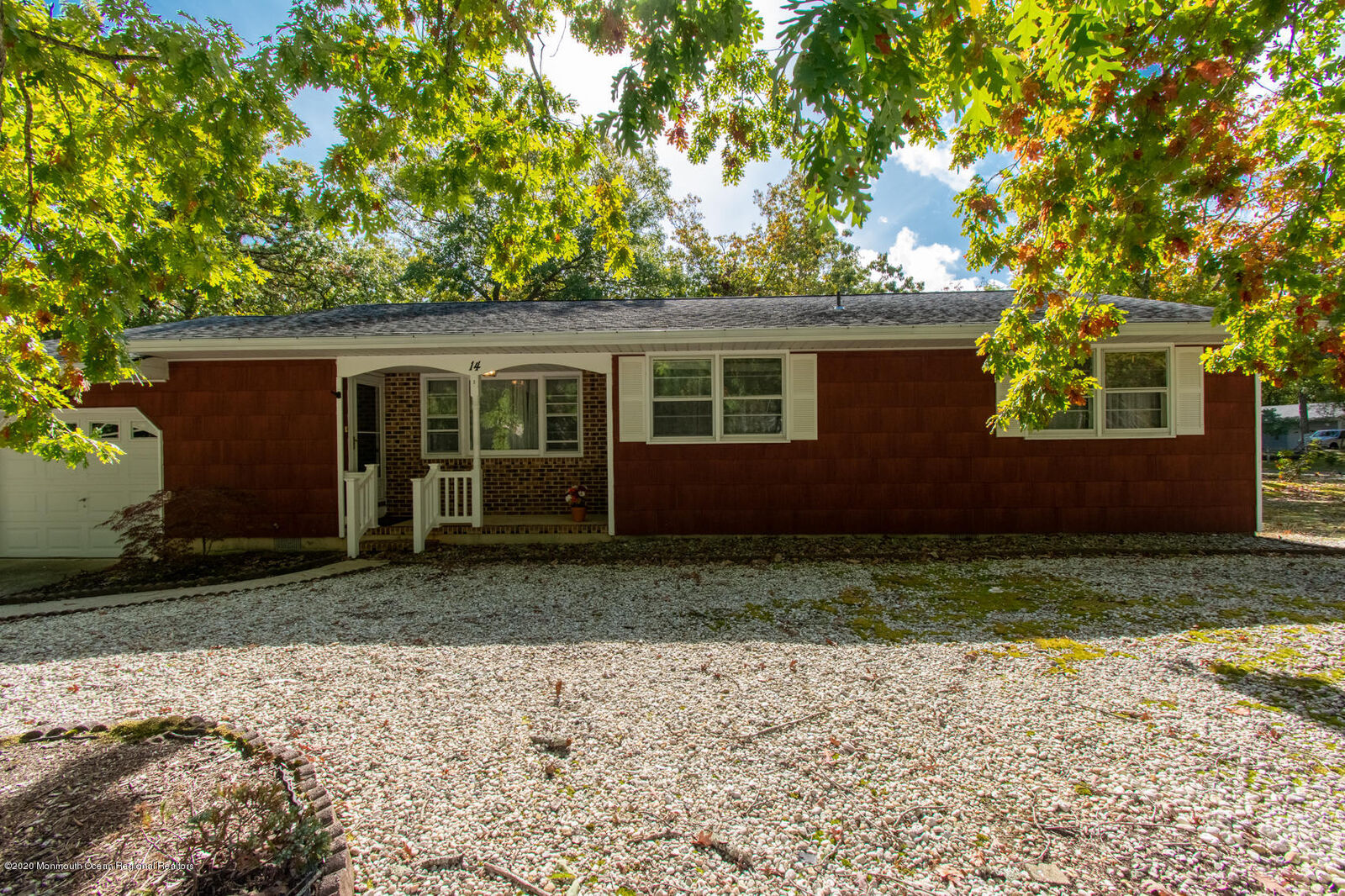 Property Photo:  14 Carteret Court  NJ 08758 