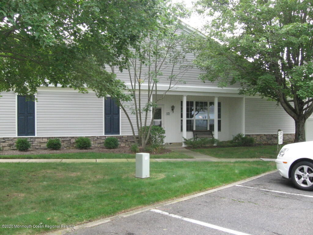 Property Photo:  571 Skylark Drive  NJ 08831 