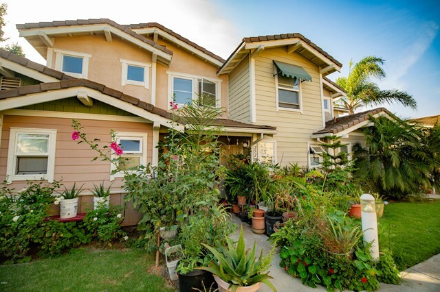 Property Photo:  252 E 7th Street  CA 93030 