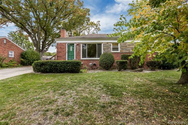 Property Photo:  29757 Minton Street  MI 48150 