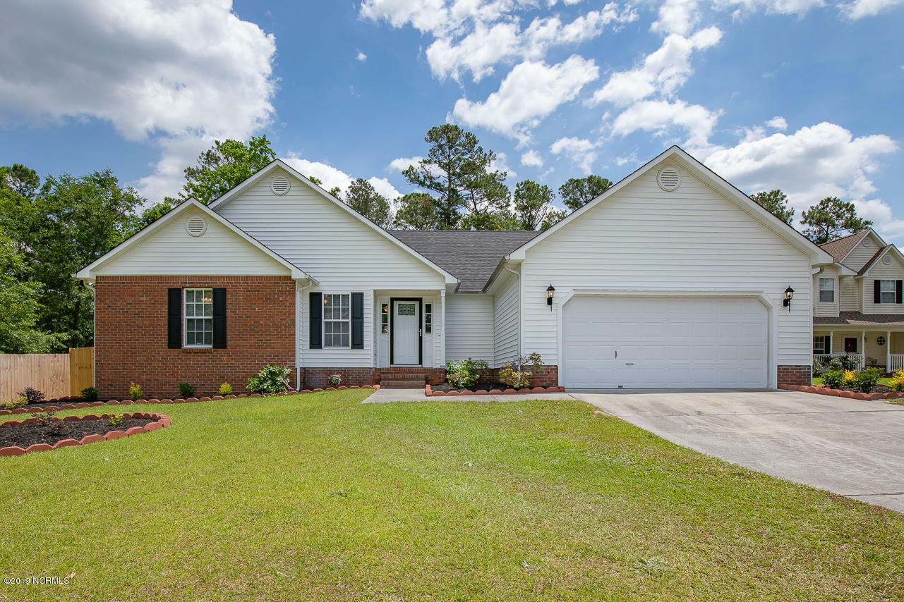 Property Photo:  104 Trenton Place  NC 28546 