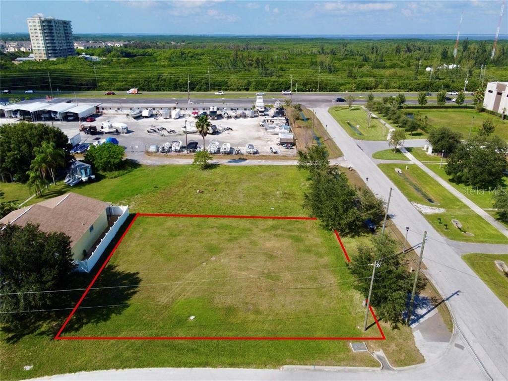 Property Photo:  10700 Snug Harbor Road NE  FL 33702 