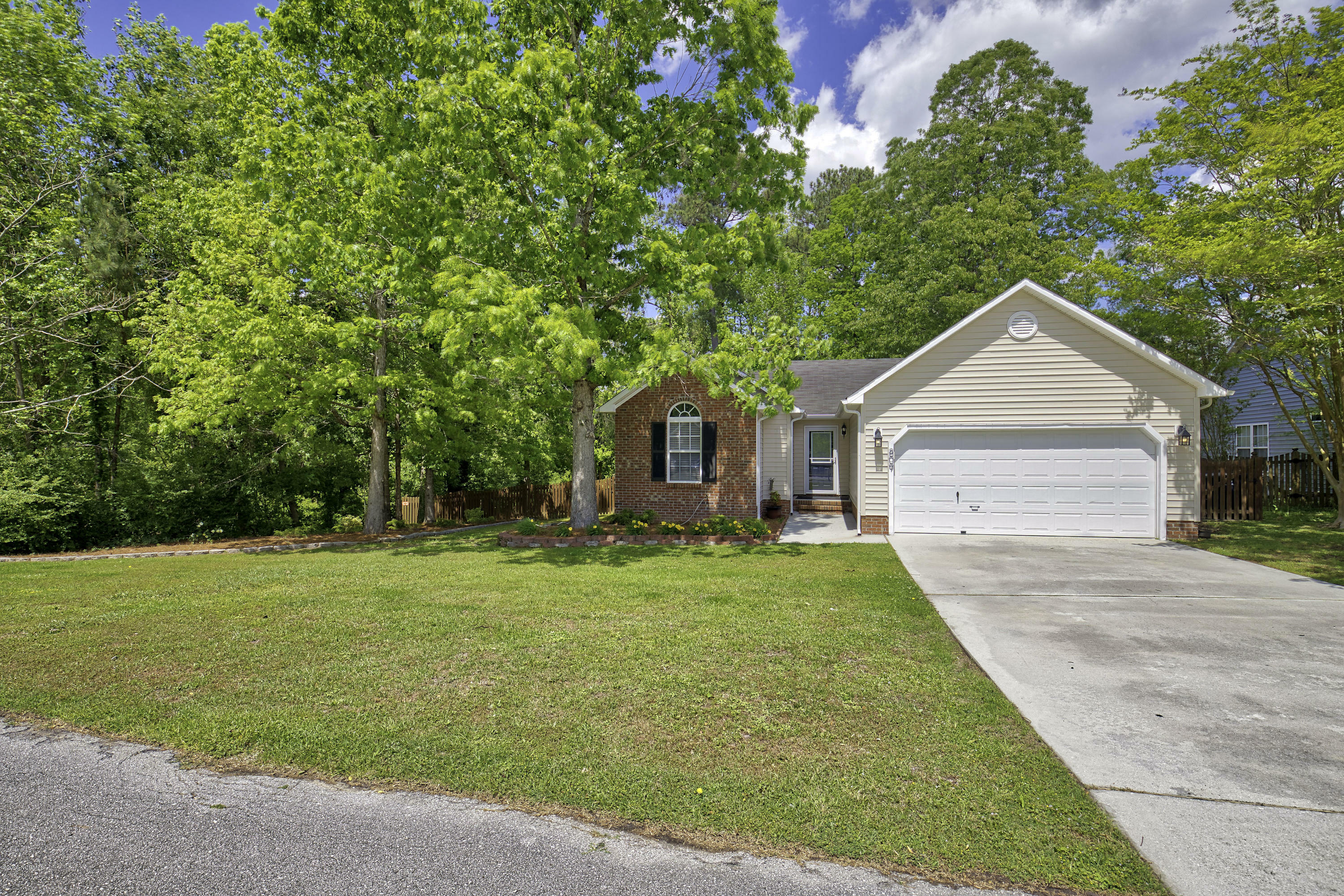 Property Photo:  809 Huff Drive  NC 28546 