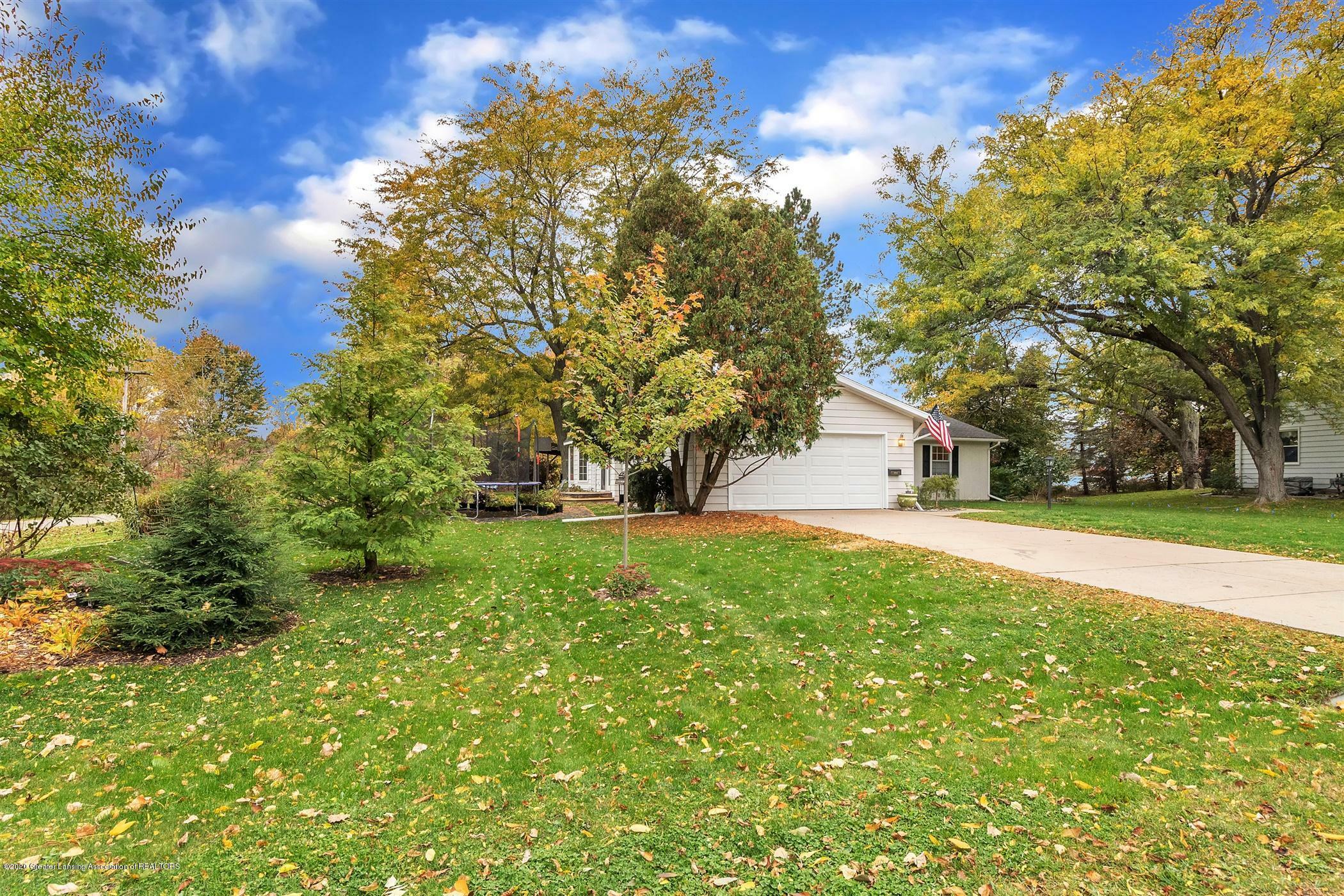 Property Photo:  966 Southfield Drive  MI 48895 