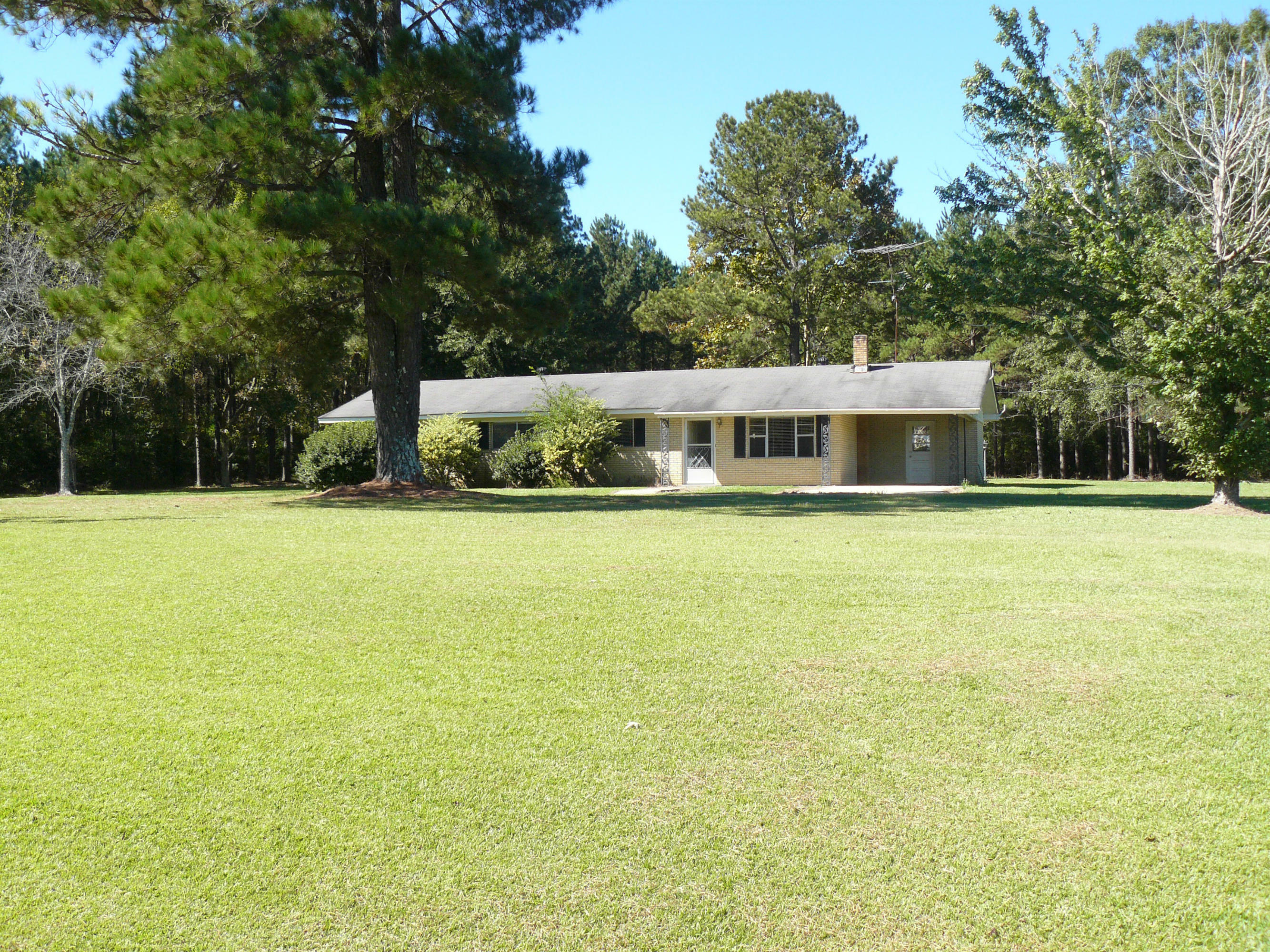 Property Photo:  335 Gates Rd.  MS 39429 