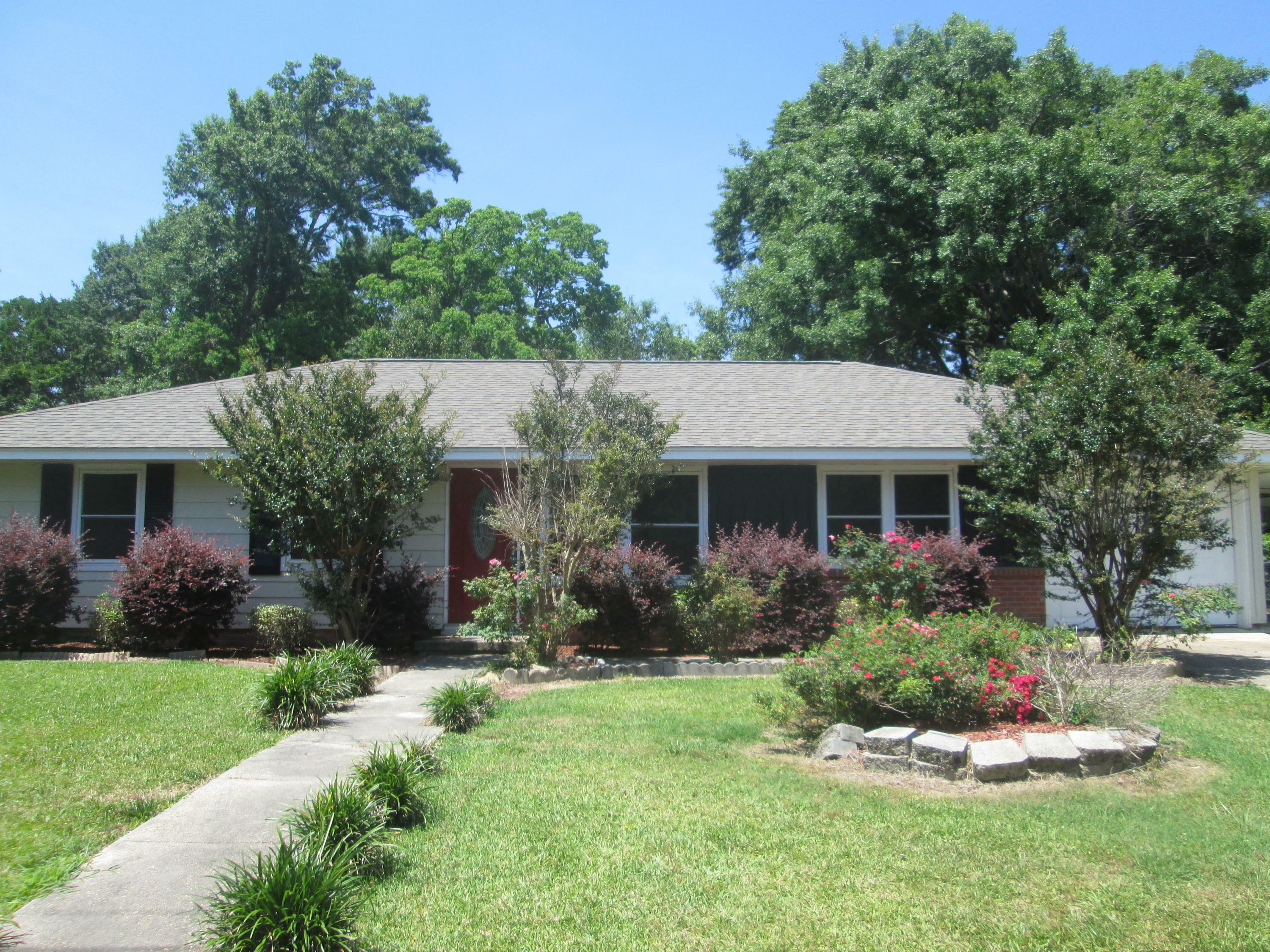 Property Photo:  2903 Mesa Dr.  MS 39402 