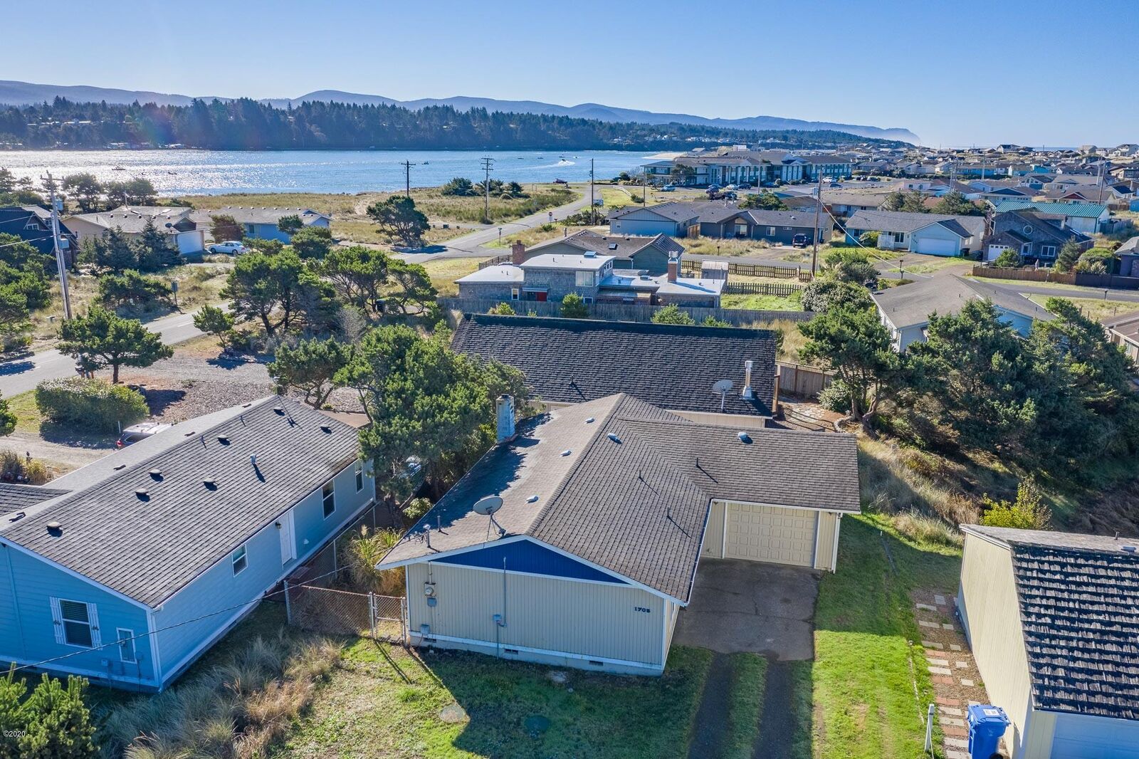 Property Photo: 1705 NW Dolphin Lane OR 97394