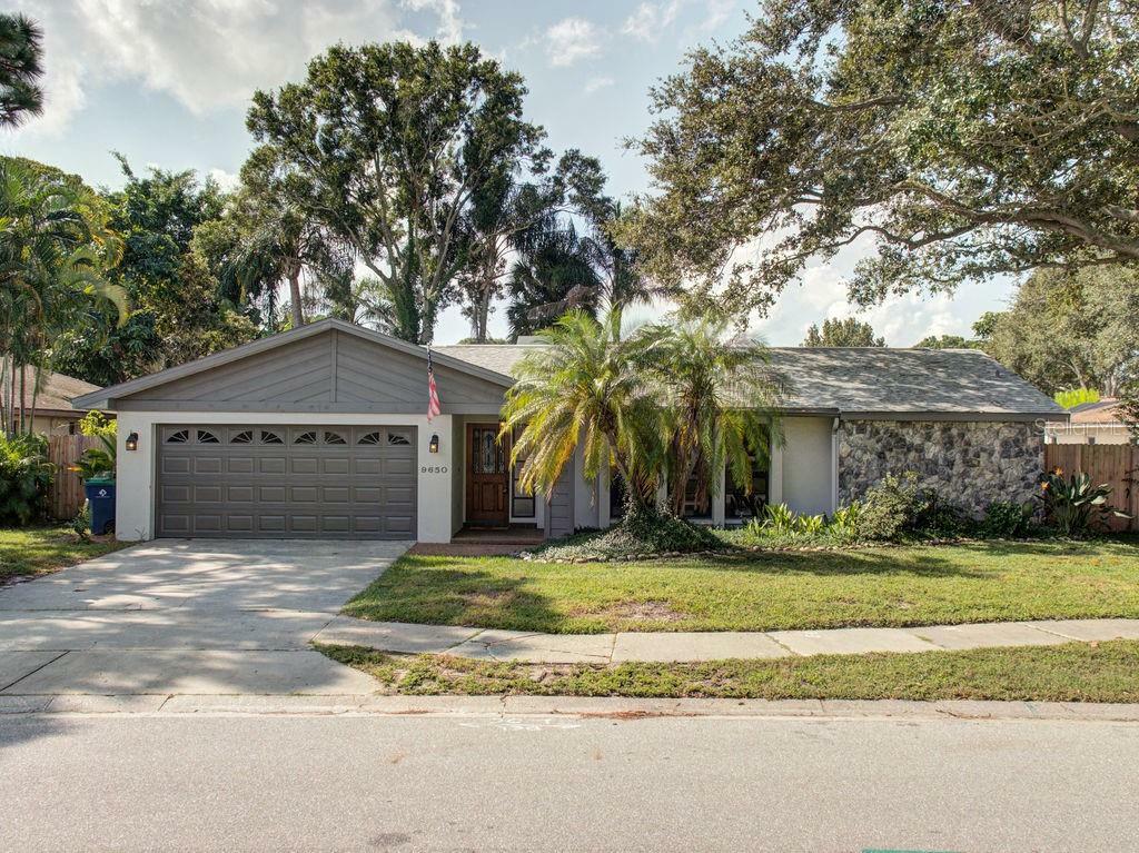 Property Photo:  9650 104th Avenue  FL 33773 