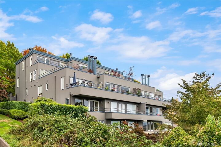 Property Photo: 1900 Taylor Ave N B WA 98109