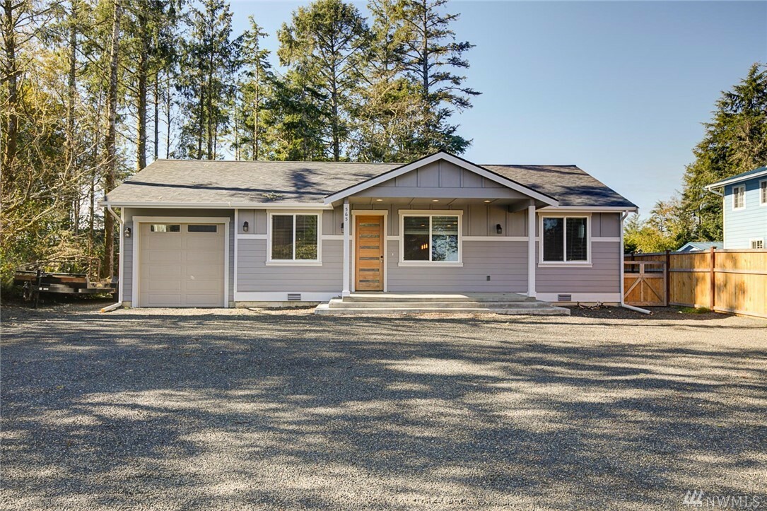 Property Photo:  565 Chinook Ave SE  WA 98569 