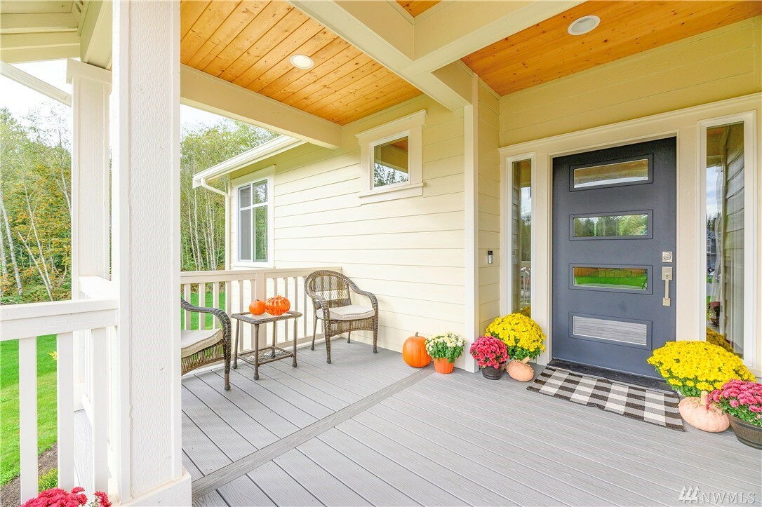 Property Photo: 28612 74th Dr NE WA 98223