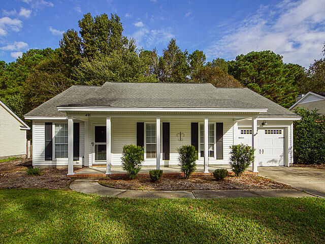 Property Photo: 401 Salterton Street SC 29485