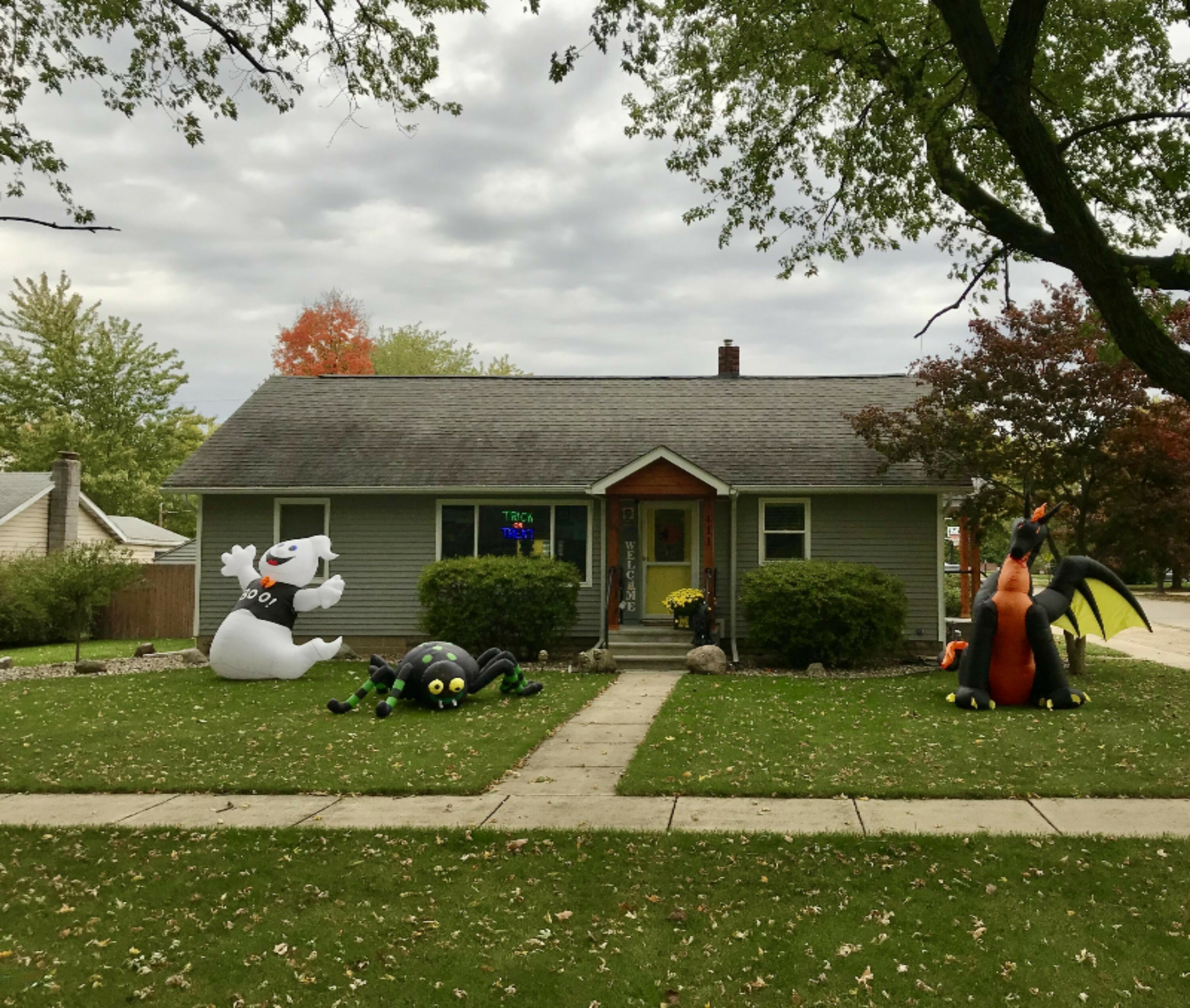 Property Photo:  411 E Vermont Avenue  MI 49099 