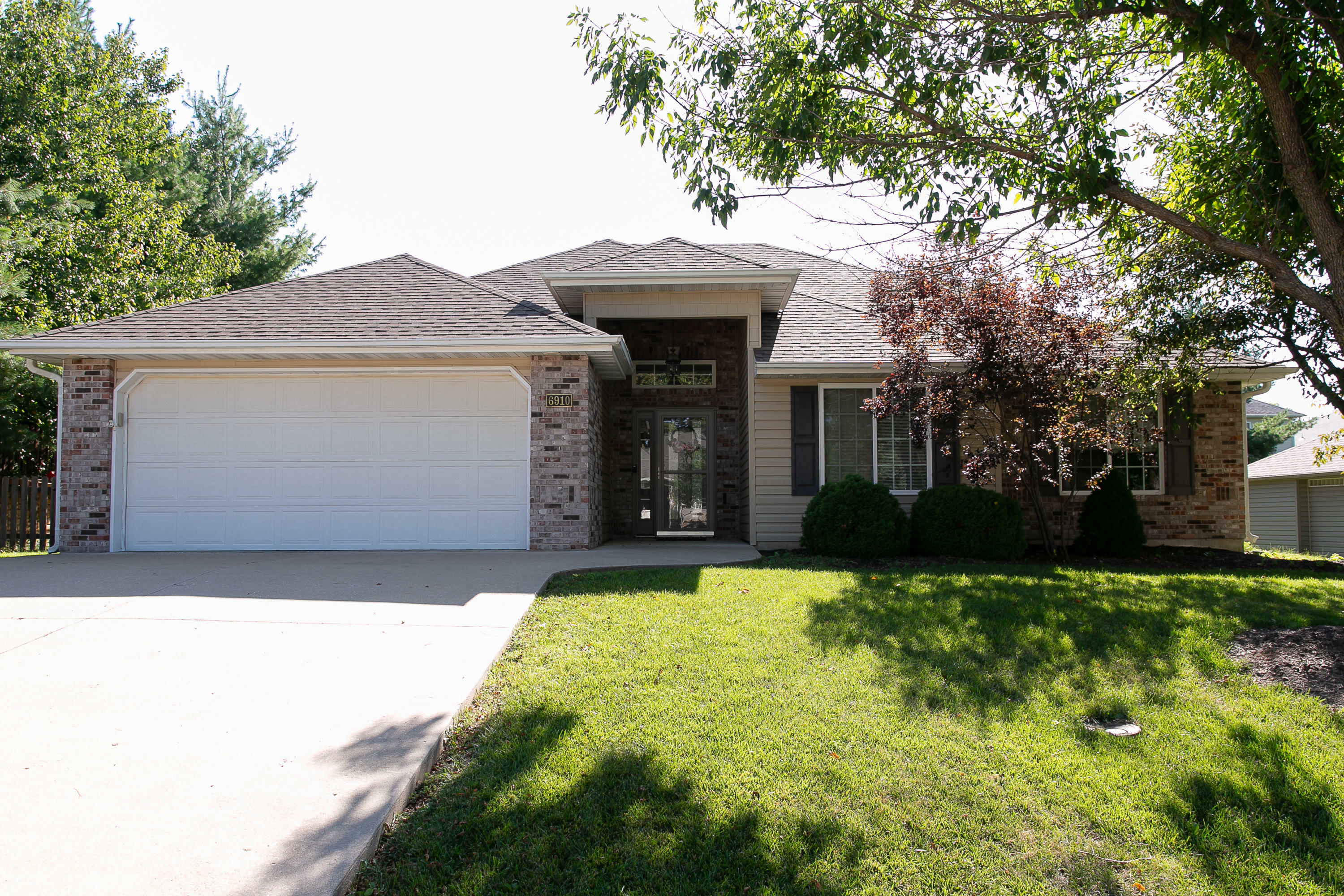 Property Photo:  6910 Madison Creek Dr  MO 65203 