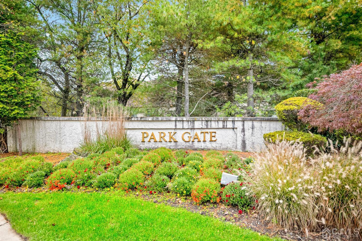 Property Photo:  44 Park Gate Drive 44  NJ 08820 