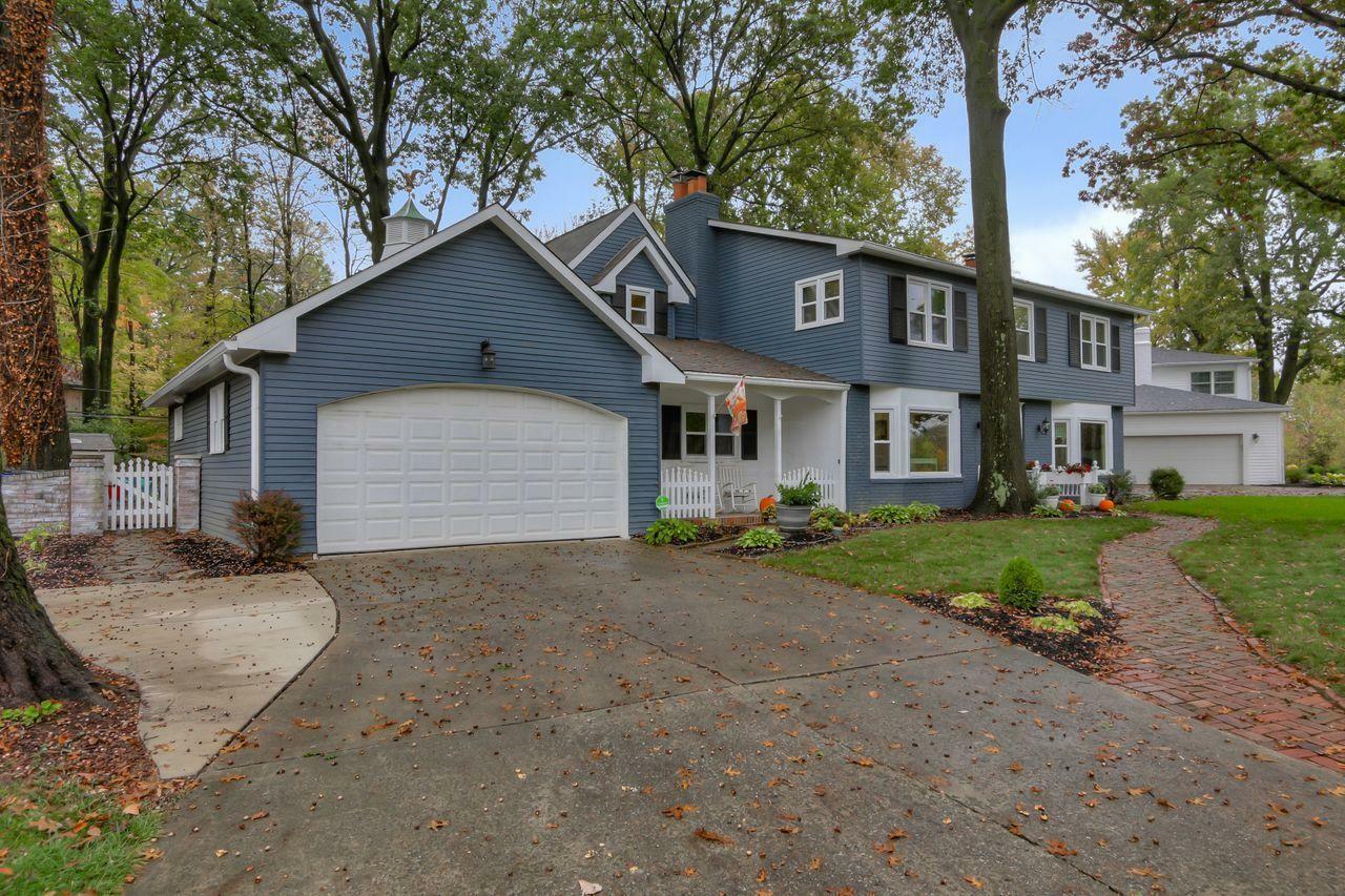 Property Photo:  4211 Woodbridge Road  OH 43220 