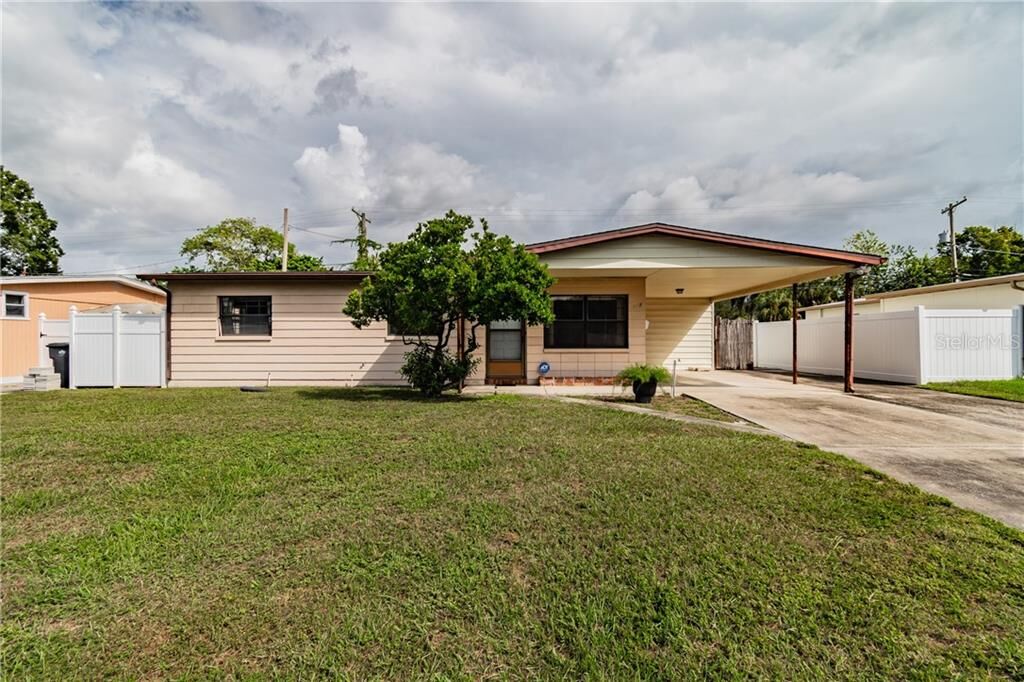 Property Photo:  5617 Larimer Drive  FL 33615 