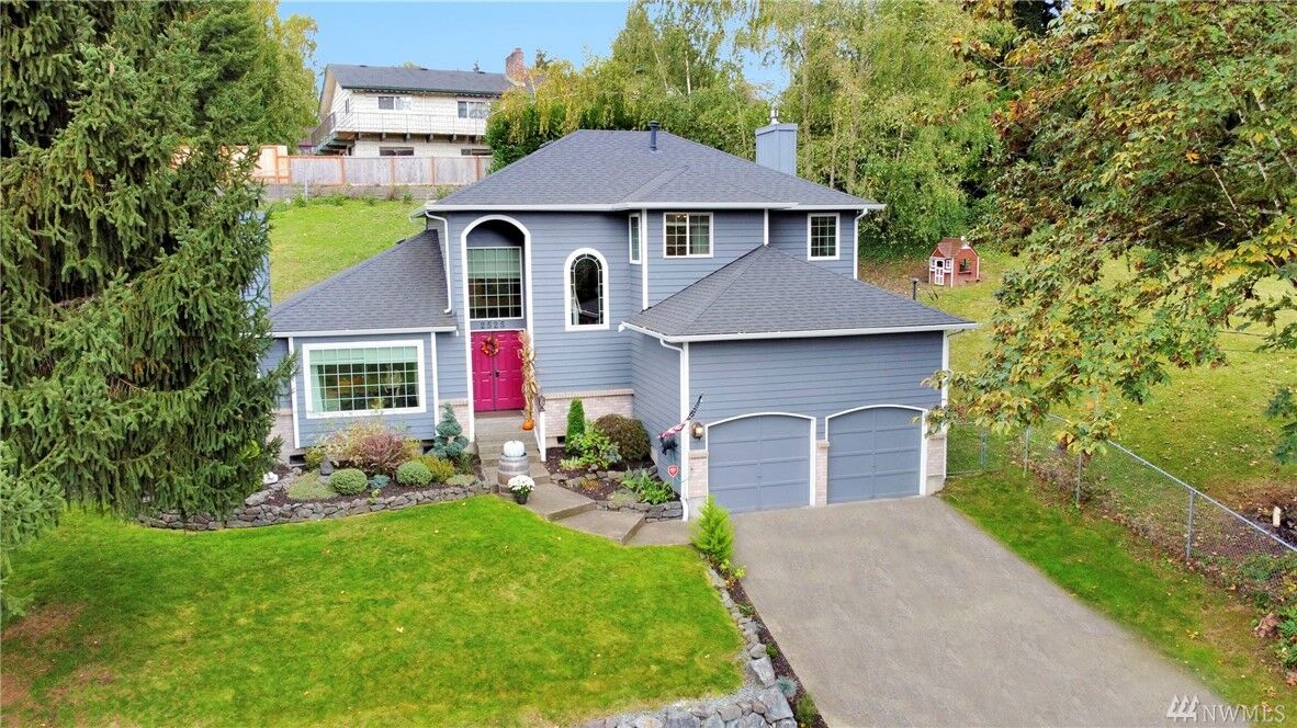 Property Photo: 2525 106th Ave E WA 98372