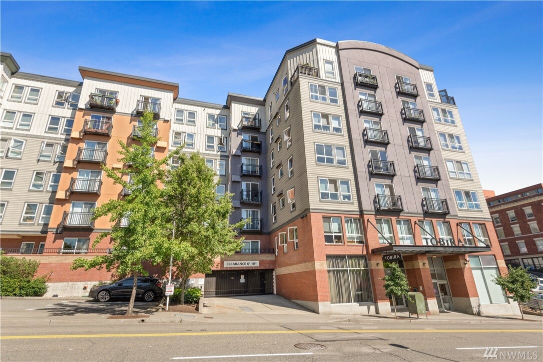 Property Photo: 108 5 Ave S 506 WA 98104
