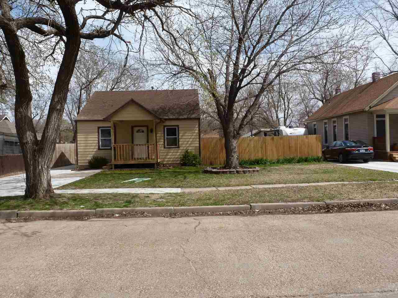 Property Photo:  1846 N Woodland  KS 67204 