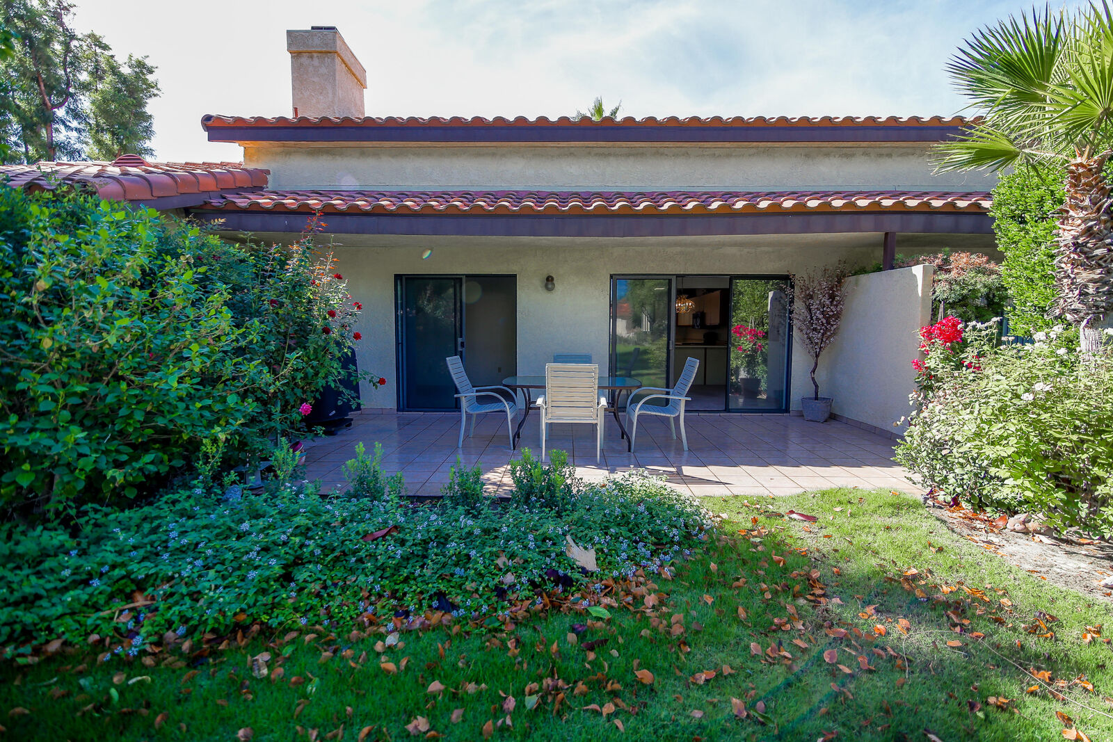 Property Photo:  210 Lakecrest Lane  CA 92260 