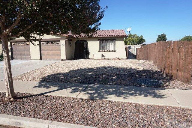 Property Photo: 675 San Dimas Street CA 92545