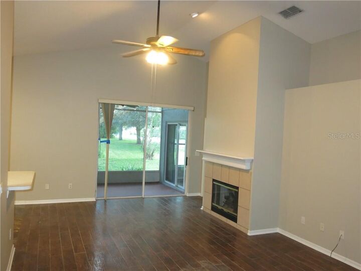 Property Photo:  5498 Ligustrum Loop  FL 32765 