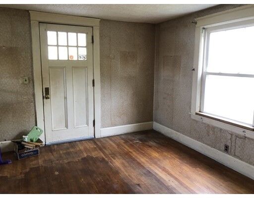 Property Photo: 7 Aurilla St MA 01501