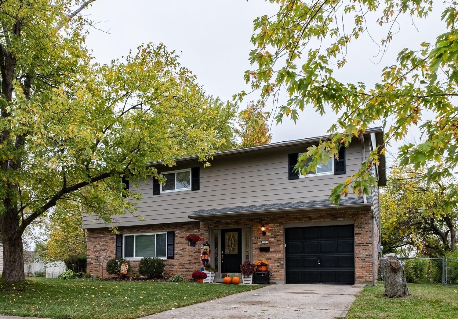 Property Photo:  90 Silverwood Cir  OH 45246 