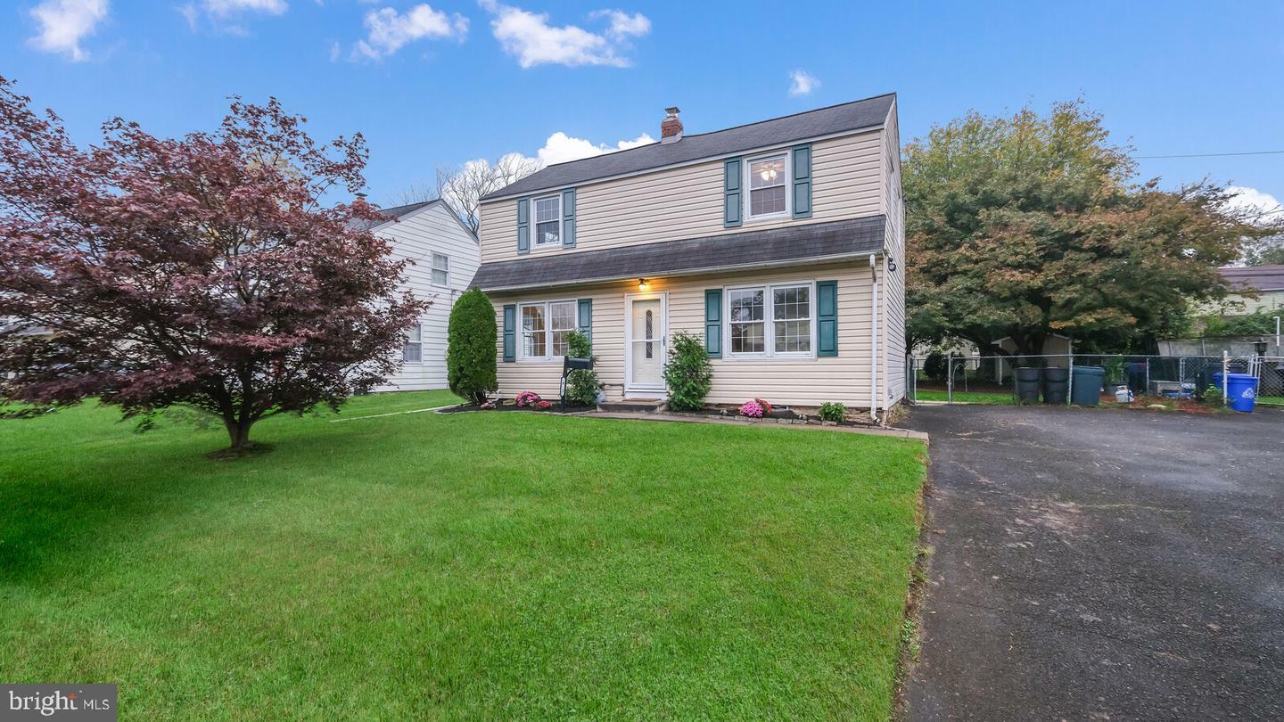 Property Photo:  472 Jefferson Avenue  PA 19040 