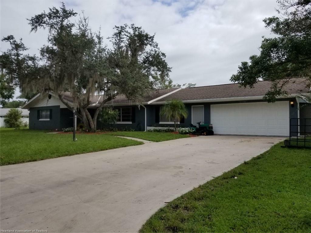 2630 Green Lawn Drive  Sebring FL 33870 photo