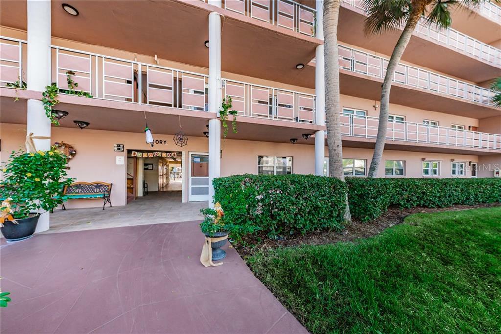 Property Photo: 5521 80th Street N 204 FL 33709