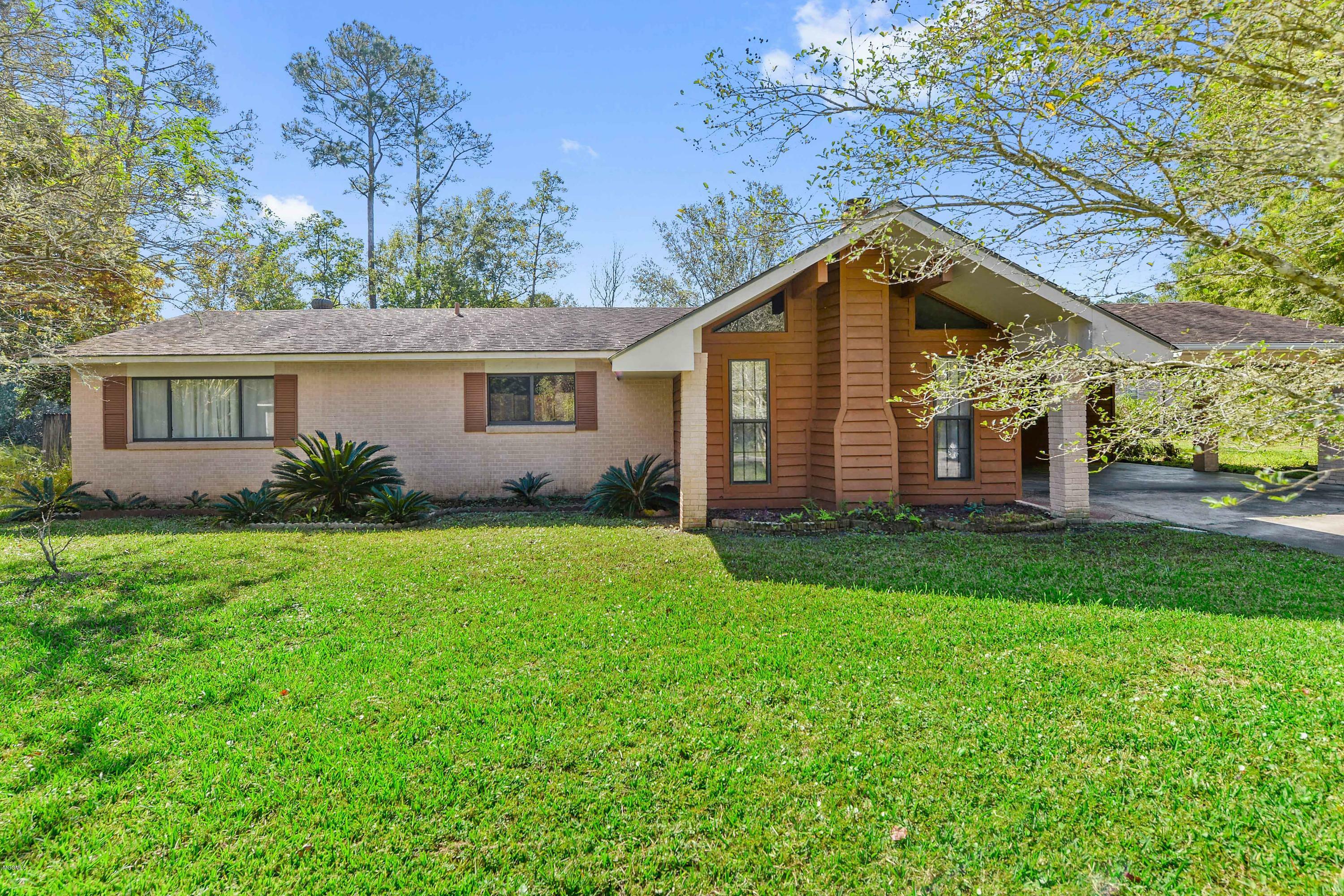 Property Photo: 225 Trout Street MS 39576