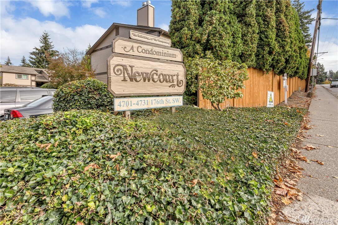 Property Photo: 4709 176th St SW C7 WA 98037