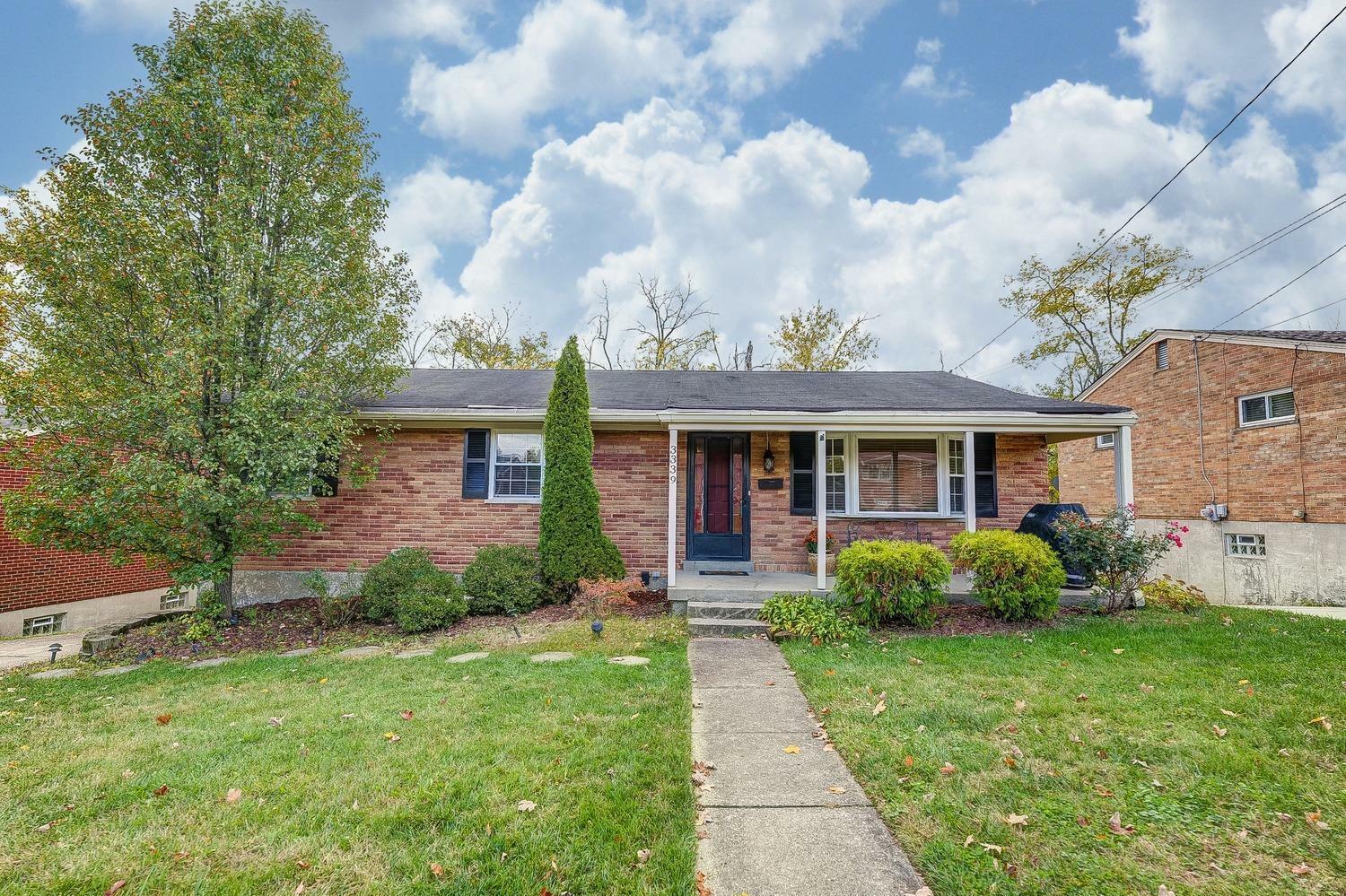 Property Photo: 3339 Harwinton Ln OH 45248