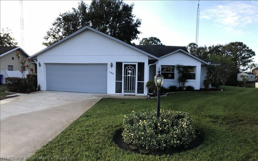 Property Photo: 144 Happiness Avenue FL 33852