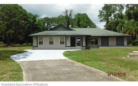 Property Photo:  507 Ryan Road  FL 33870 