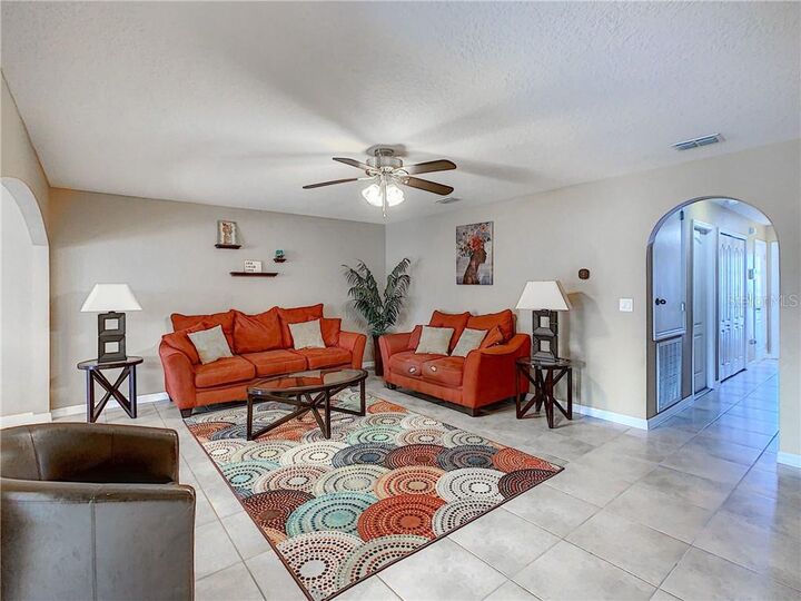 Property Photo:  2904 Clarabelle Court  FL 34743 