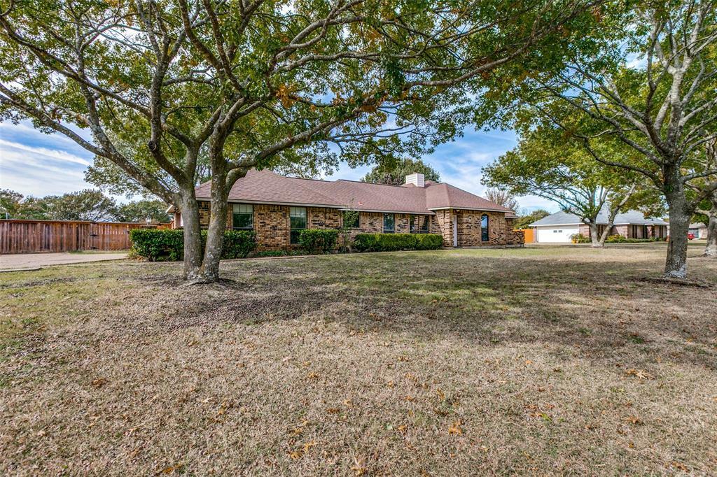 Property Photo:  125 Jason Drive  TX 75154 