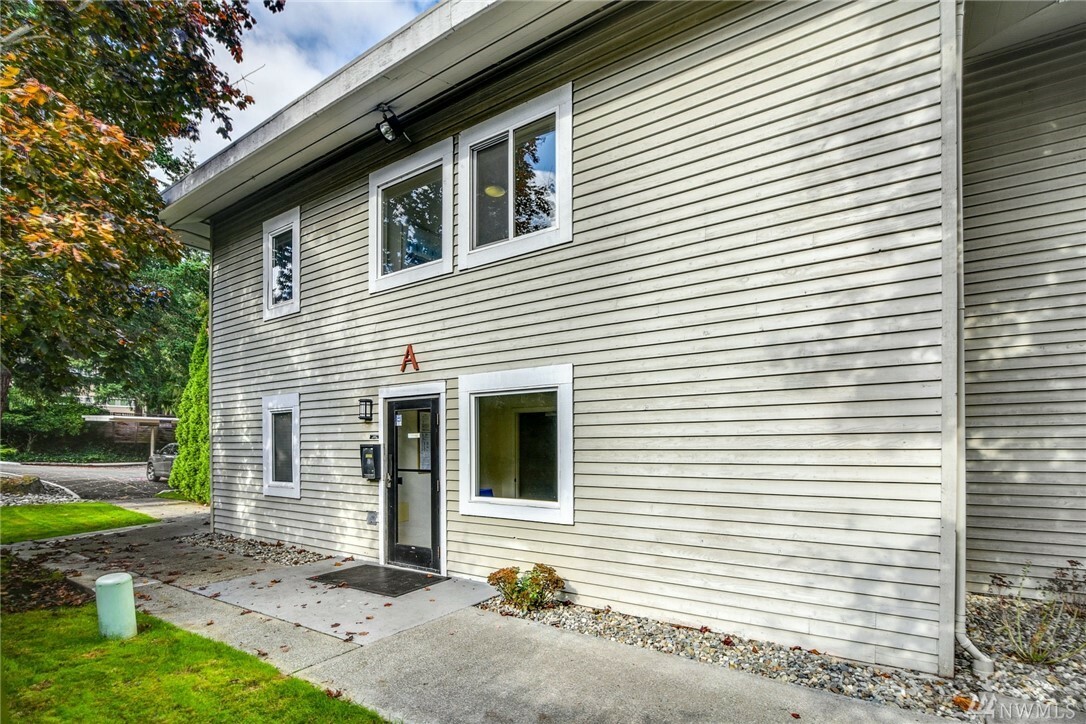 Property Photo: 811 126th Place NE A205 WA 98005