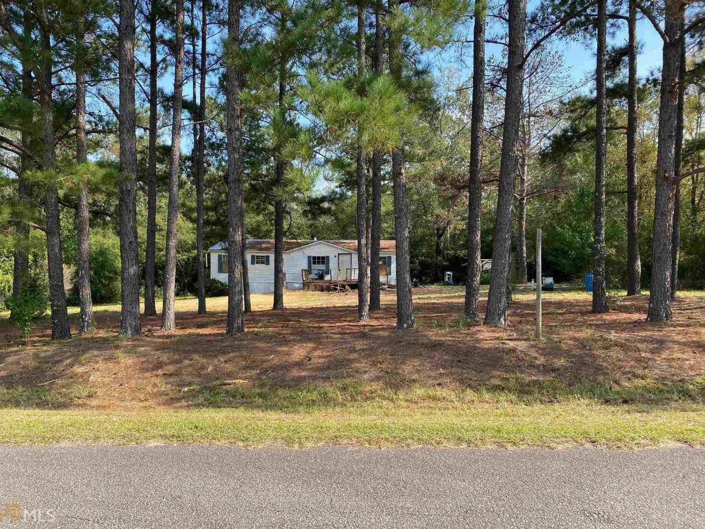 Property Photo: 920 Killarney Circle GA 31216