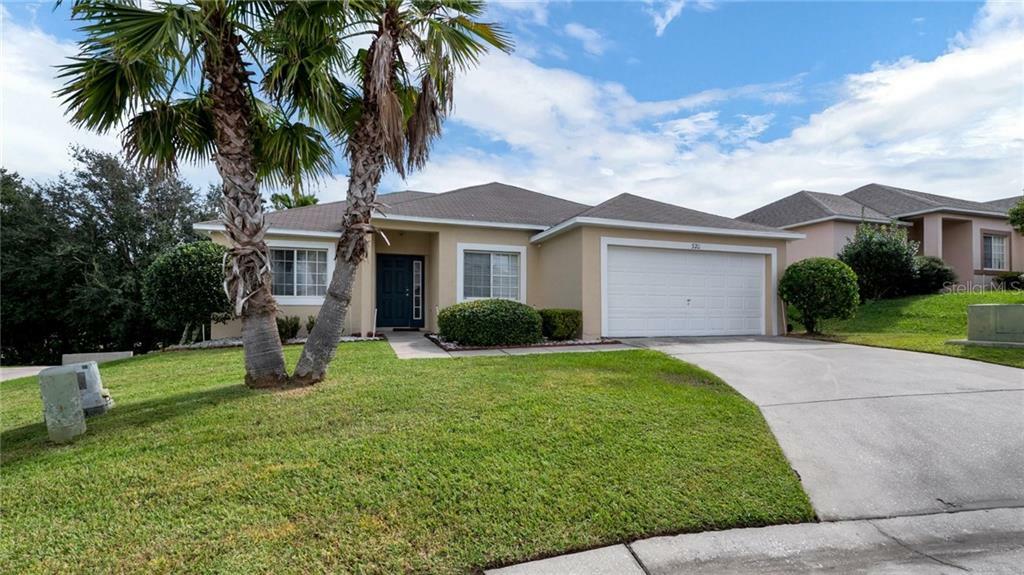 Property Photo:  320 Hillcrest Drive  FL 33897 