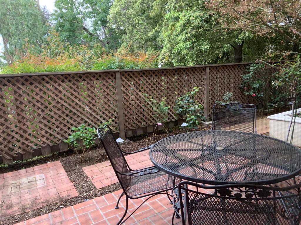 Property Photo: 222 Palmetto Drive CA 91105