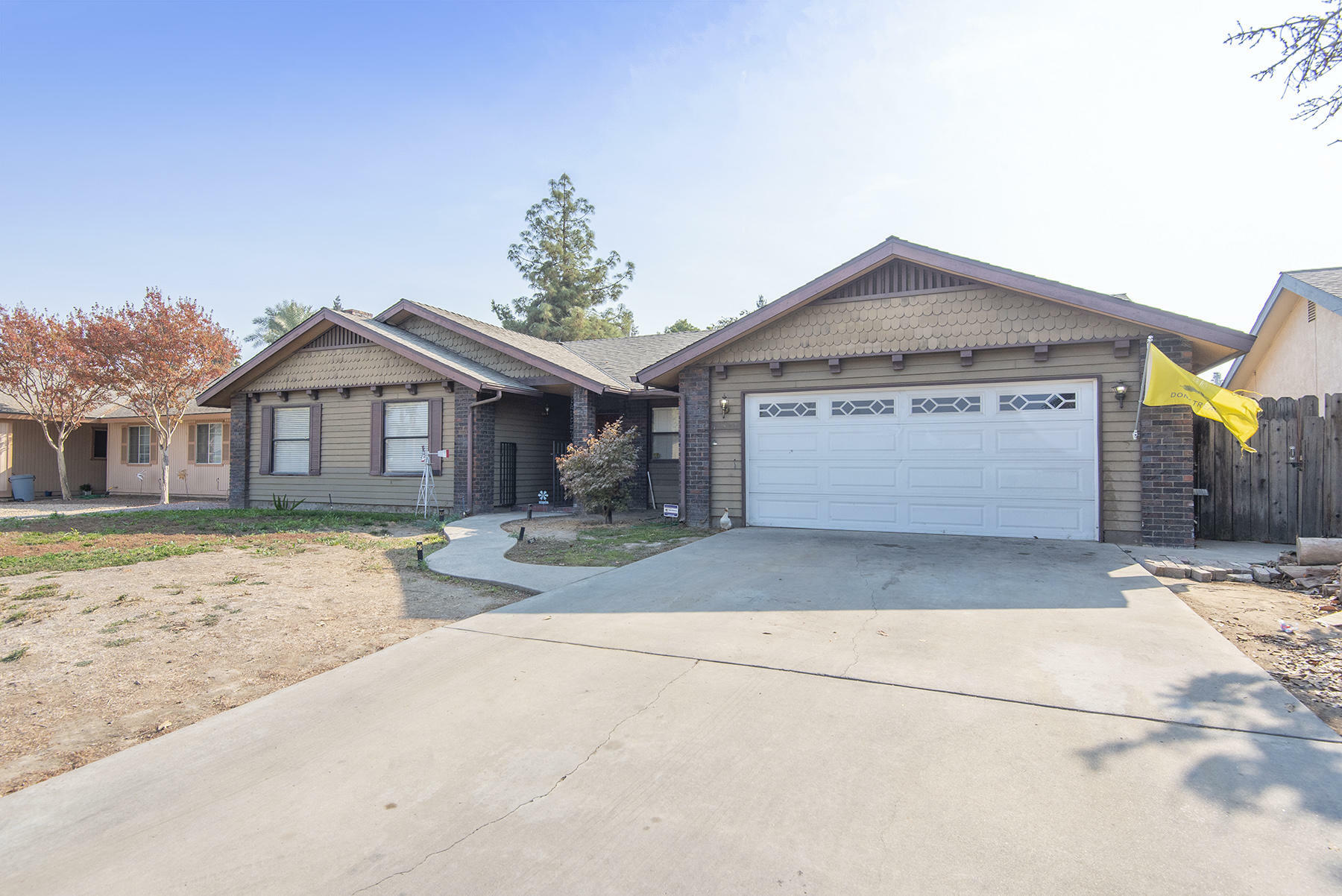 Property Photo:  3819 W Whitendale Avenue  CA 93277 