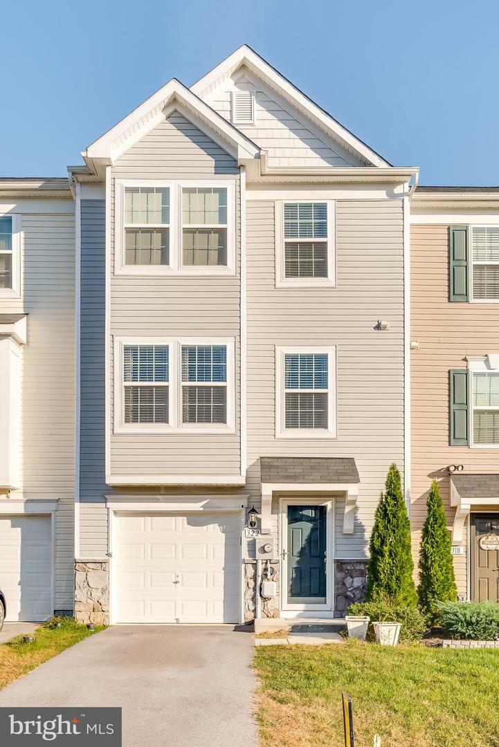 Property Photo: 322 Rumbling Rock WV 25427